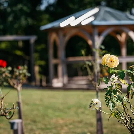 Pomona Relaxing Nature 4*