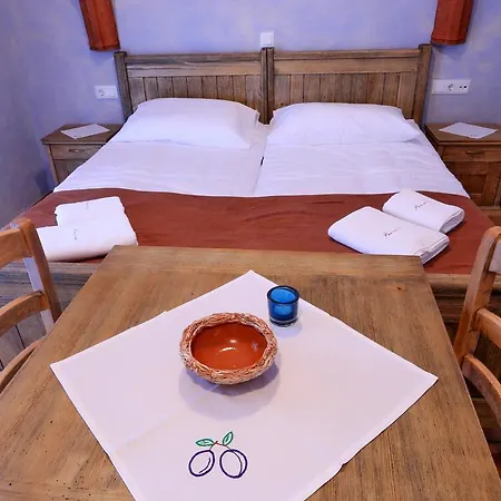 ゲストハウス Pomona Relaxing Nature 4*