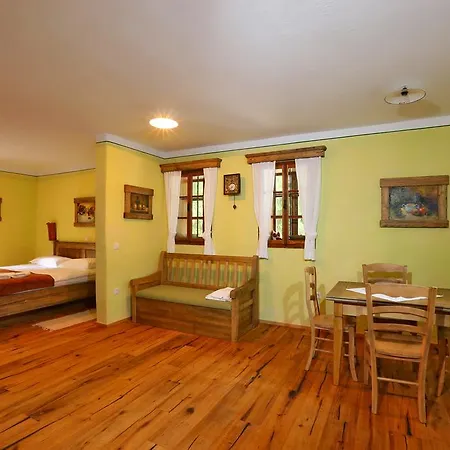 Гостевой дом Pomona Relaxing Nature 4*