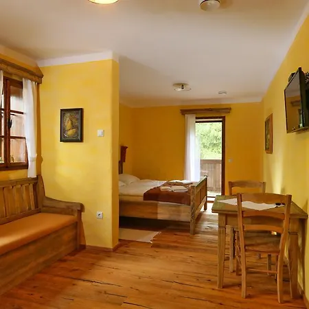 ゲストハウス Pomona Relaxing Nature ロガシュカ・スラティナ