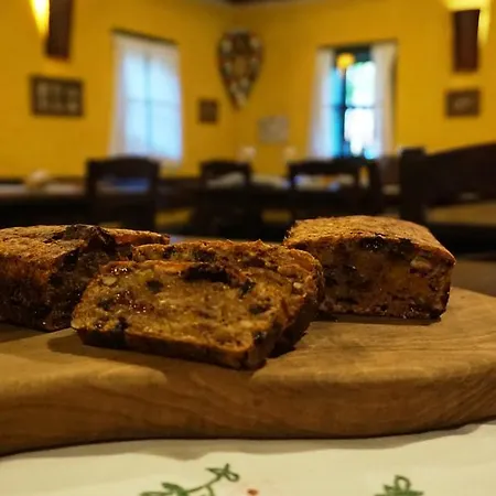 ゲストハウス Pomona Relaxing Nature 4*